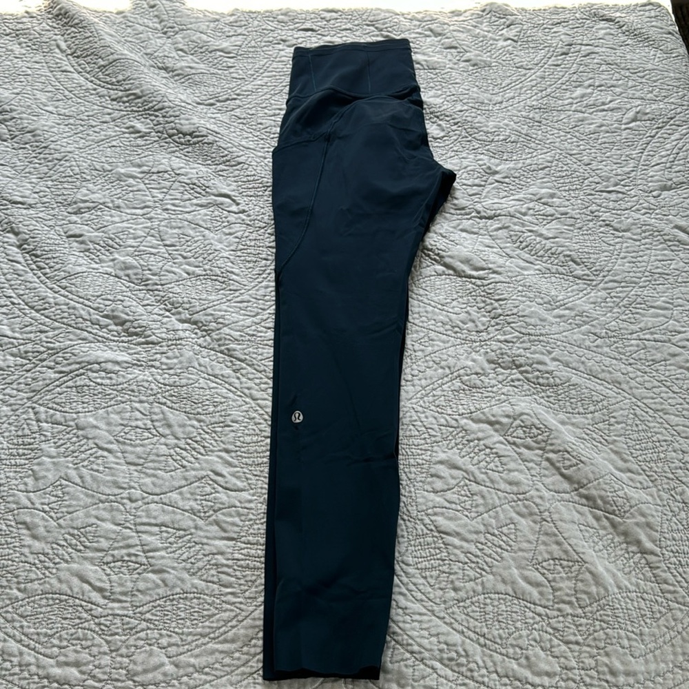 lululemon fast and free 7/8 tights. Size small/6